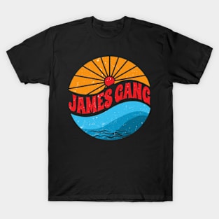 Graphic Proud Name James Personalized Birthday 70s 80s 90s Vintage Styles T-Shirt